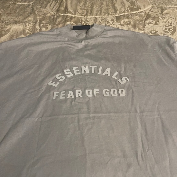 Men Essential Tshirt - Picture 1 of 5